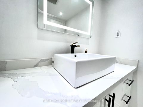 Photo 4 at 1608 - 75 Graydon Hall Drive, Donalda, Toronto