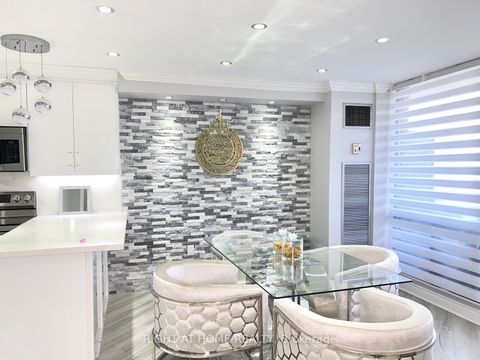 Photo 10 at 1608 - 75 Graydon Hall Drive, Donalda, Toronto