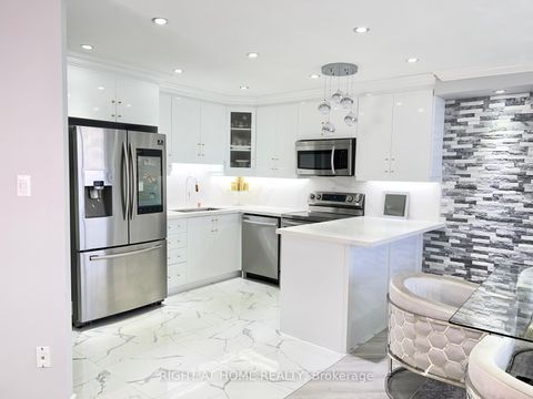 Photo 14 at 1608 - 75 Graydon Hall Drive, Donalda, Toronto