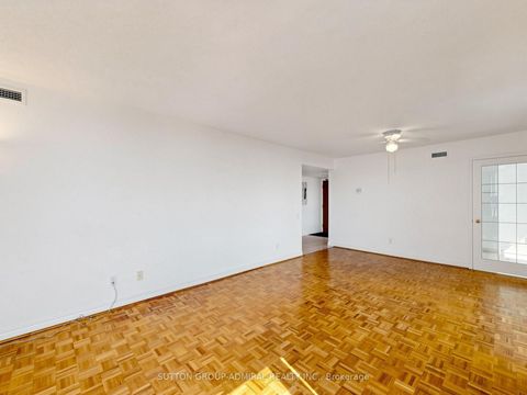 Photo 11 at 1004 - 2 Covington Road, Lawrence, Toronto
