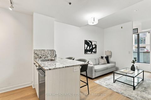 Photo 4 at TH27 - 15 Beverley Street, Chinatown, Toronto