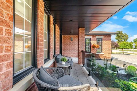 Photo 4 at 95 Hudson Drive, Maple, Vaughan