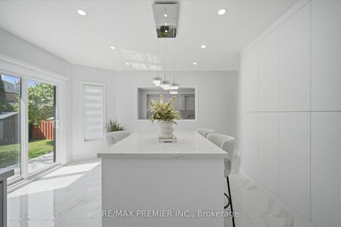 Photo 15 at 95 Hudson Drive, Maple, Vaughan