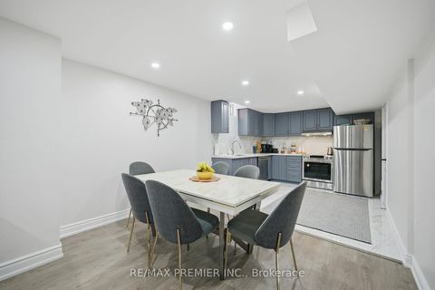 Photo 37 at 95 Hudson Drive, Maple, Vaughan