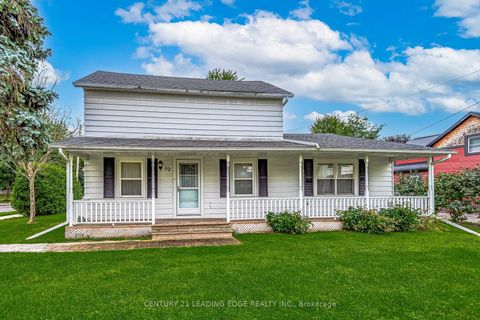 Photo 1 at 62 North Street, Sutton & Jackson's Point, Georgina