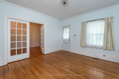 Photo 3 at 62 North Street, Sutton & Jackson's Point, Georgina