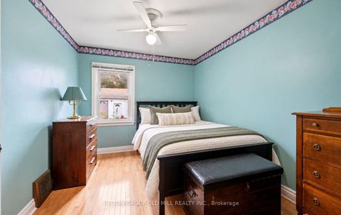 Photo 18 at 63 Westhead Road, Alderwood, Toronto