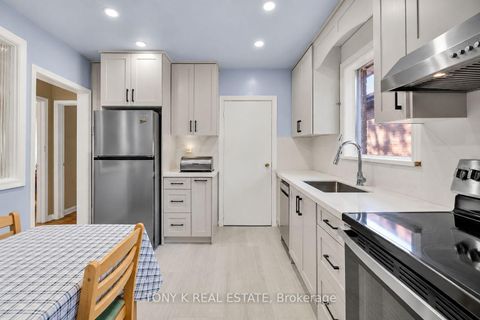 Photo 6 at 102 Haileybury Drive, Bendale, Toronto