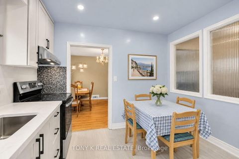 Photo 7 at 102 Haileybury Drive, Bendale, Toronto