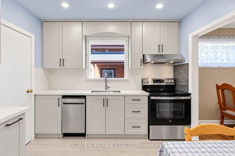 Photo 8 at 102 Haileybury Drive, Bendale, Toronto