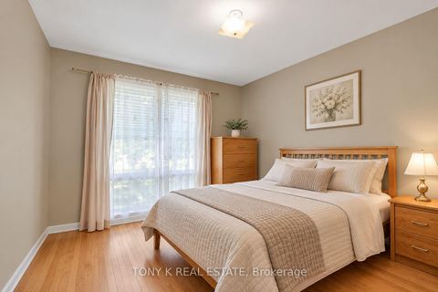 Photo 12 at 102 Haileybury Drive, Bendale, Toronto