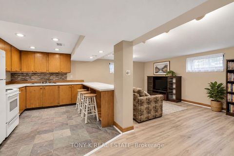 Photo 15 at 102 Haileybury Drive, Bendale, Toronto