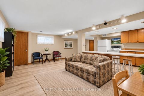 Photo 17 at 102 Haileybury Drive, Bendale, Toronto
