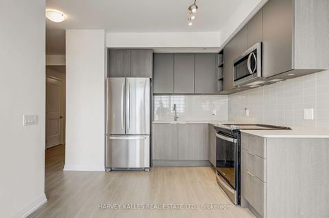 Photo 8 at 3415 - 50 Dunfield Avenue, Mount Pleasant West, Toronto