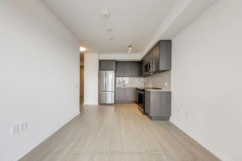 Photo 11 at 3415 - 50 Dunfield Avenue, Mount Pleasant West, Toronto