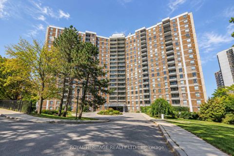 Photo 0 at 603 - 10 Edgecliff Golfway, Flemingdon Park, Toronto