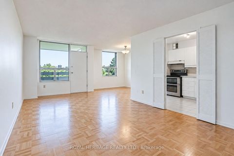 Photo 6 at 603 - 10 Edgecliff Golfway, Flemingdon Park, Toronto