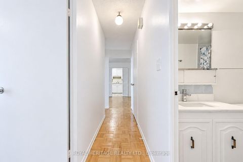 Photo 20 at 603 - 10 Edgecliff Golfway, Flemingdon Park, Toronto
