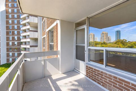 Photo 33 at 603 - 10 Edgecliff Golfway, Flemingdon Park, Toronto