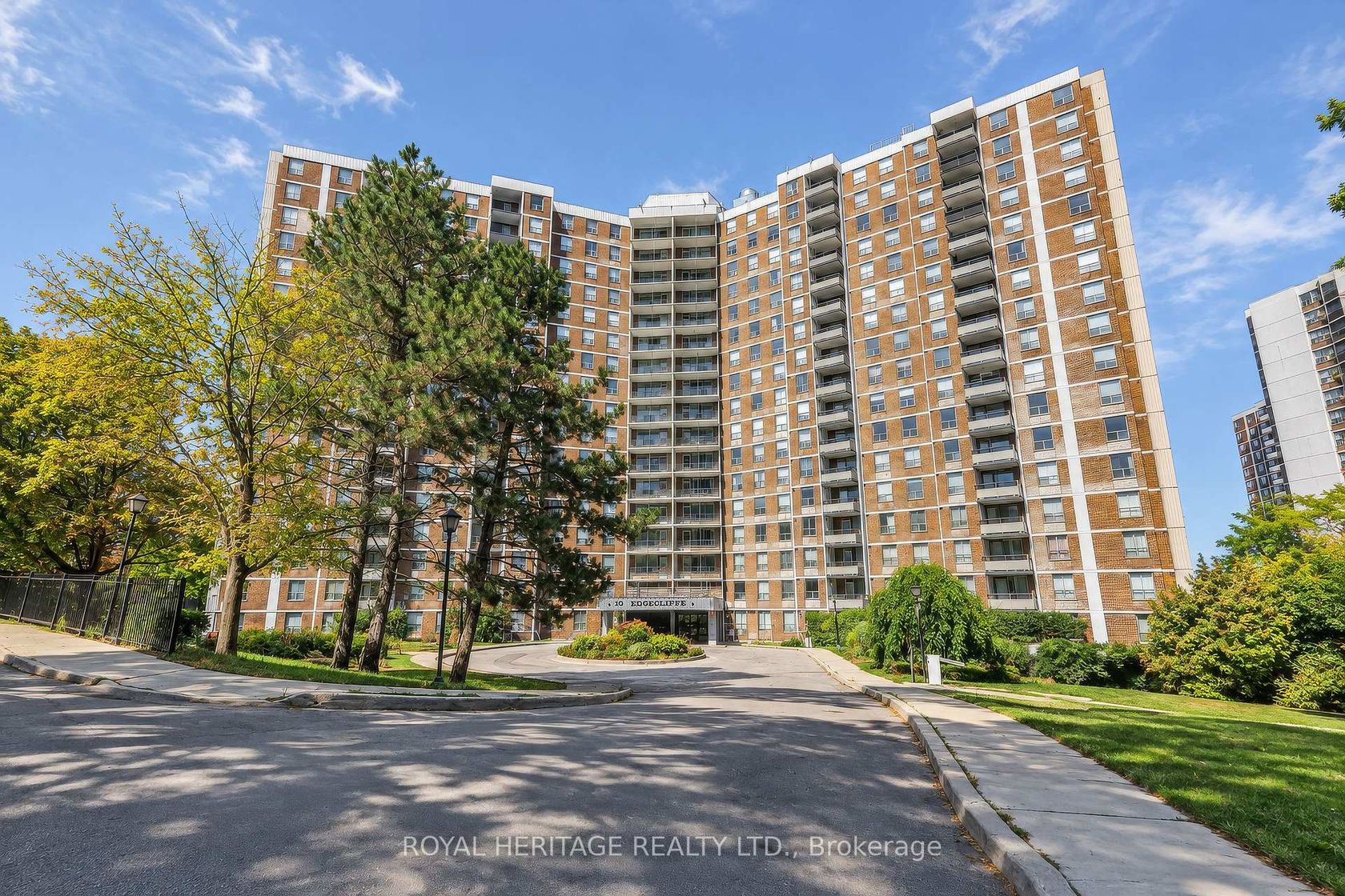 603 - 10 Edgecliff Golfway, Flemingdon Park, Toronto 