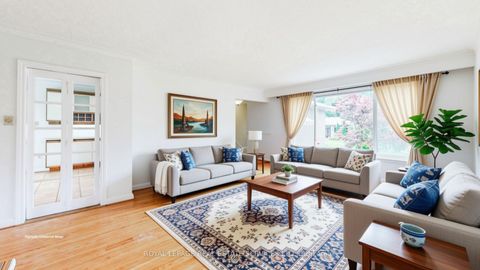 Photo 6 at 24 Burleigh Heights Drive, Bayview Village, Toronto
