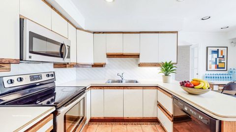 Photo 13 at 24 Burleigh Heights Drive, Bayview Village, Toronto