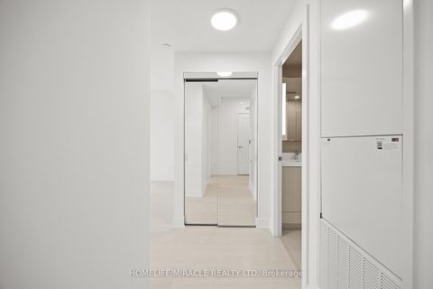 Photo 3 at 905 - 25 Cordova Avenue, City Centre West, Toronto