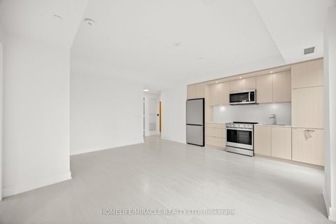 Photo 5 at 905 - 25 Cordova Avenue, City Centre West, Toronto