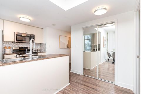 Photo 5 at 5303 - 35 Mariner Terrace, Waterfront Communities C1, Toronto
