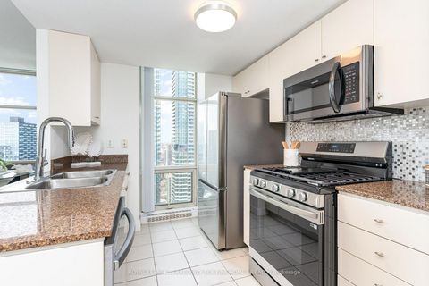 Photo 6 at 5303 - 35 Mariner Terrace, Waterfront Communities C1, Toronto
