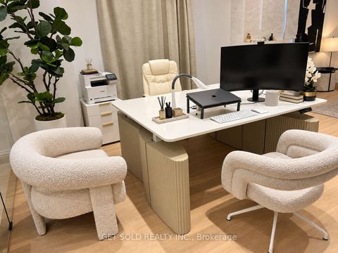 Photo 6 at 551 Broadway Avenue, Leaside, Toronto