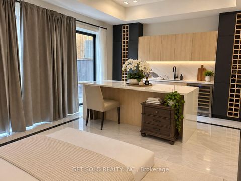 Photo 9 at 551 Broadway Avenue, Leaside, Toronto