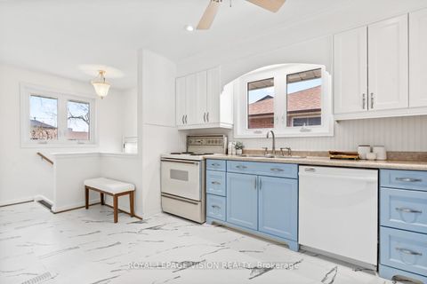 Photo 12 at 6 Macduff Crescent, Cliffcrest, Toronto