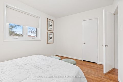 Photo 19 at 6 Macduff Crescent, Cliffcrest, Toronto