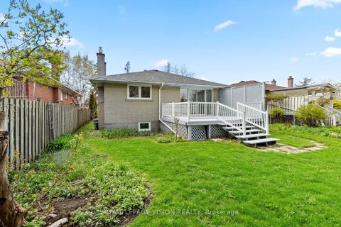 Photo 33 at 6 Macduff Crescent, Cliffcrest, Toronto