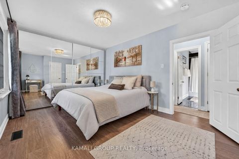 Photo 19 at 61 Lawnwood Court, Mill Pond, Richmond Hill