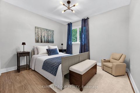 Photo 22 at 61 Lawnwood Court, Mill Pond, Richmond Hill