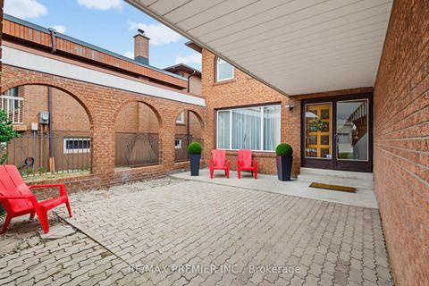Photo 1 at 33 Houston Road, West Woodbridge, Vaughan