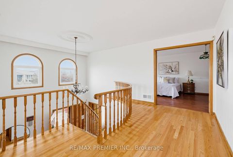 Photo 18 at 33 Houston Road, West Woodbridge, Vaughan