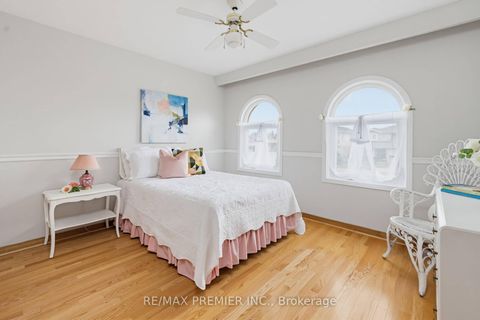 Photo 23 at 33 Houston Road, West Woodbridge, Vaughan