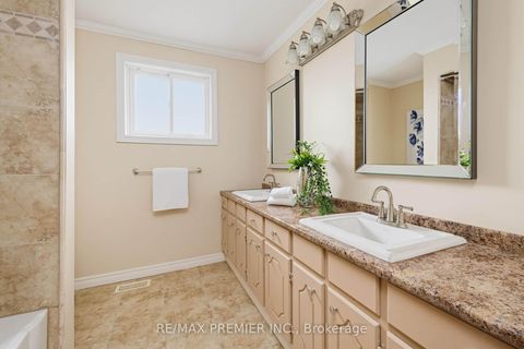 Photo 26 at 33 Houston Road, West Woodbridge, Vaughan
