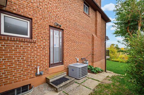 Photo 33 at 33 Houston Road, West Woodbridge, Vaughan