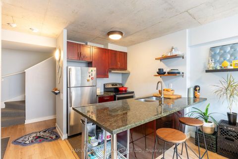 Photo 2 at 702 - 36 Charlotte Street, Waterfront Communities C1, Toronto