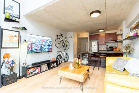 Photo 16 at 702 - 36 Charlotte Street, Waterfront Communities C1, Toronto