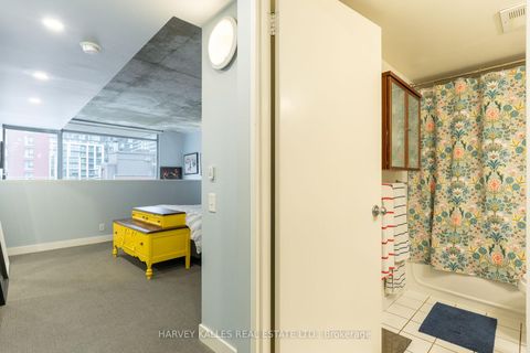 Photo 22 at 702 - 36 Charlotte Street, Waterfront Communities C1, Toronto