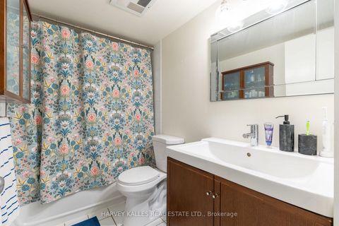 Photo 23 at 702 - 36 Charlotte Street, Waterfront Communities C1, Toronto