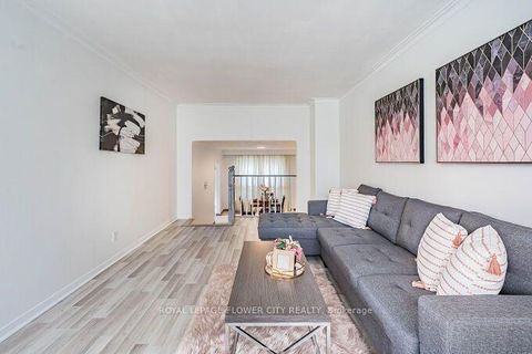 Photo 2 at 3 Clayhall Crescent, York University Heights, Toronto