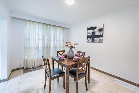 Photo 6 at 3 Clayhall Crescent, York University Heights, Toronto