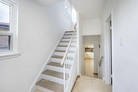 Photo 15 at 3 Clayhall Crescent, York University Heights, Toronto