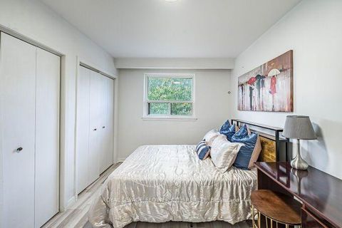 Photo 18 at 3 Clayhall Crescent, York University Heights, Toronto